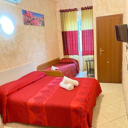 Rose Village Guest House Рим Екстер'єр фото