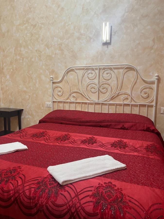 Rose Village Guest House Рим Екстер'єр фото