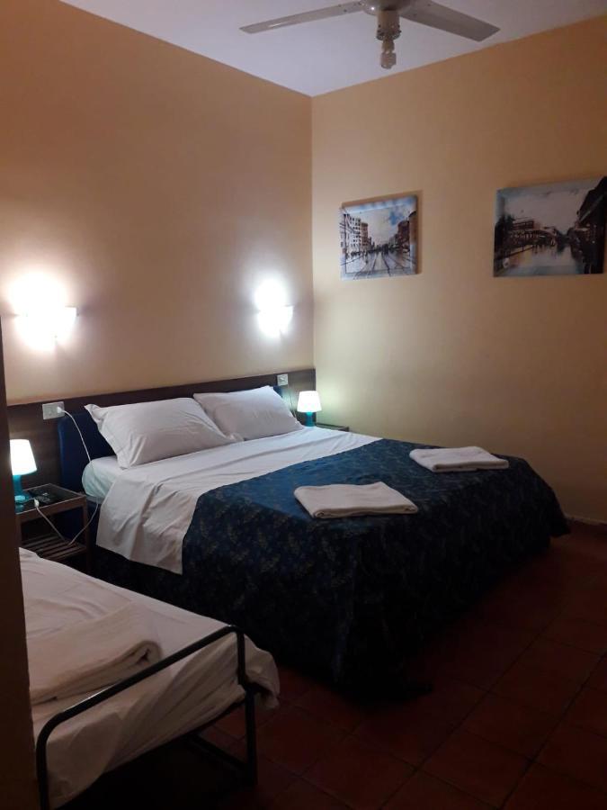 Rose Village Guest House Рим Екстер'єр фото